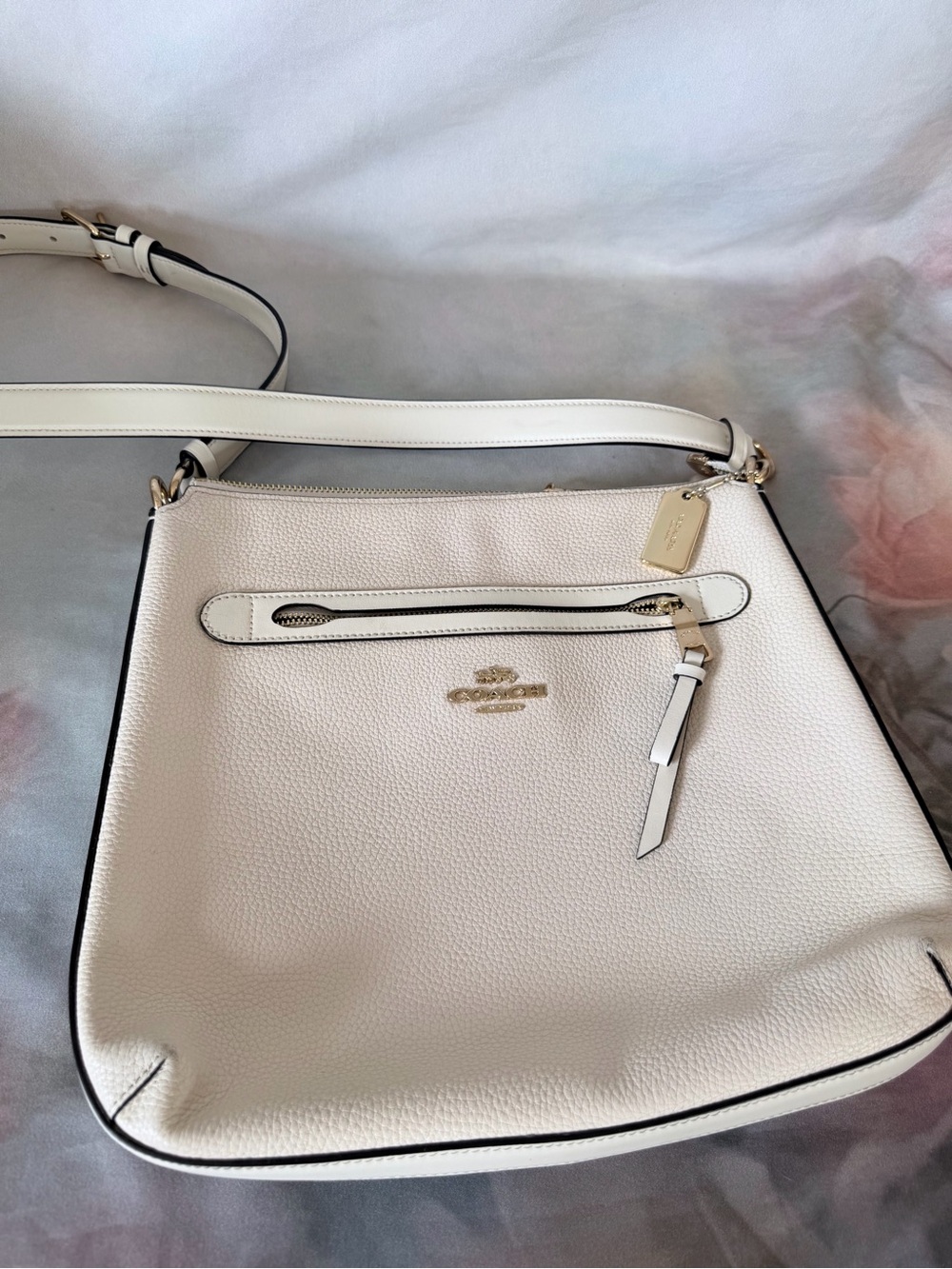 Coach White Pebbled Leather Shoulder Bag with Gold Hardware